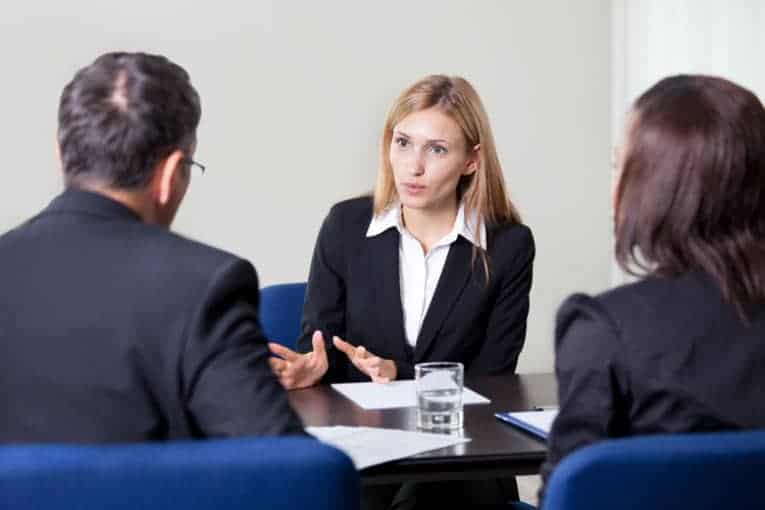 Une avocate d'affaires